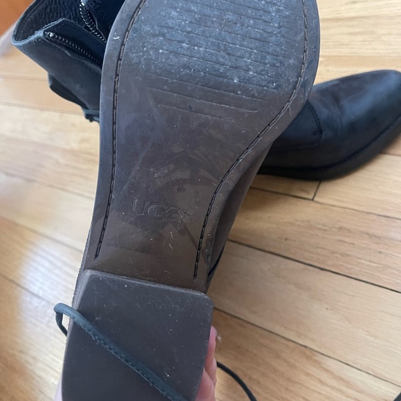 UGG Black Booties Size 7.5 - Picture 2 of 2